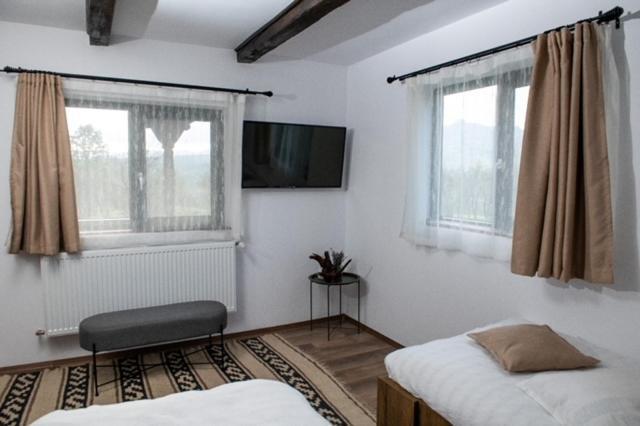 Cununa Vailor Deseşti Extérieur photo